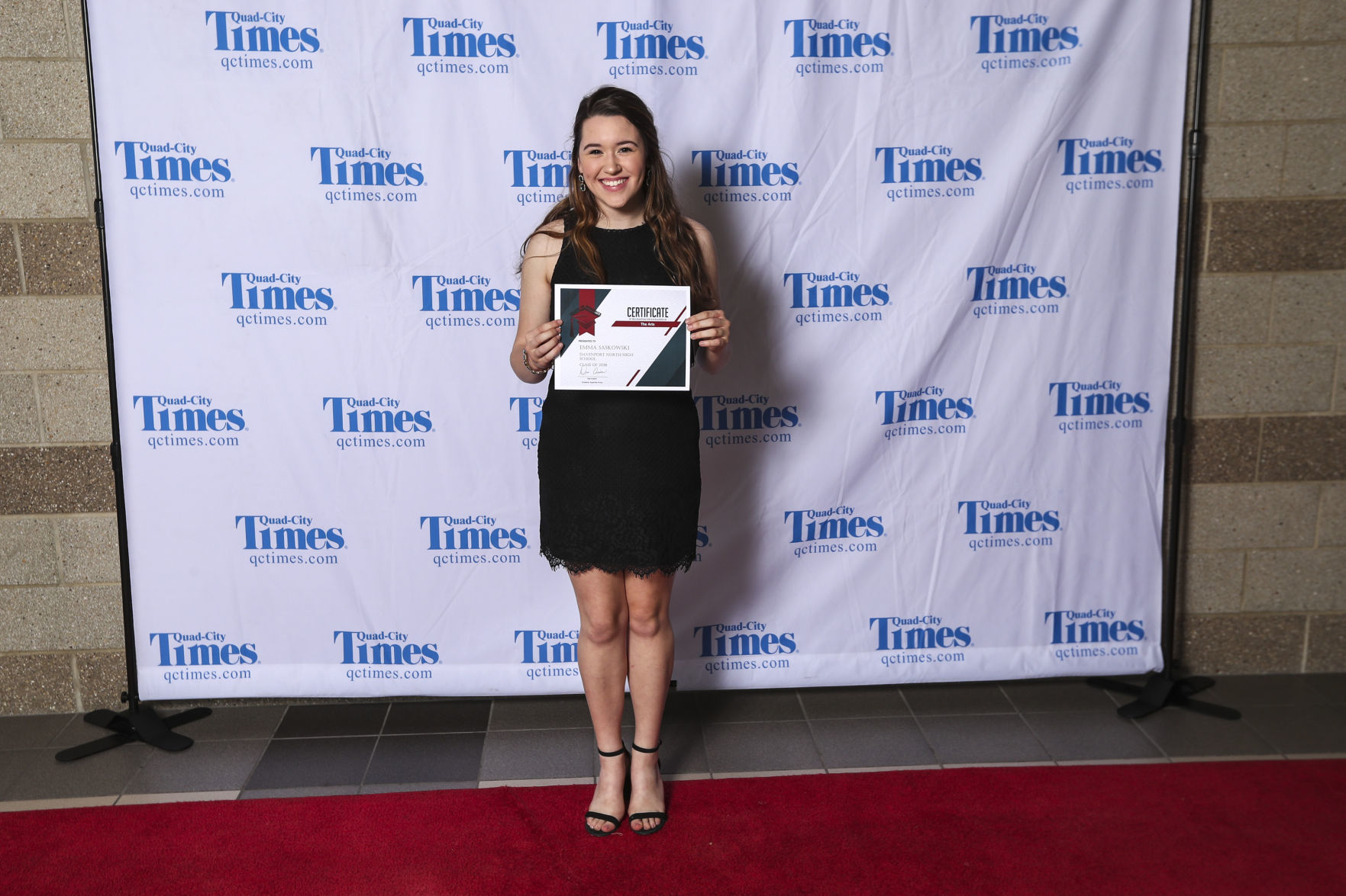 051518-salute-to-academics-red-carpet-096